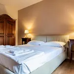 Ai Tardi فندق Diano dʼAlba