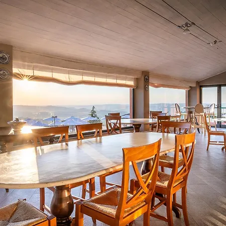 Ai Tardi Hotel