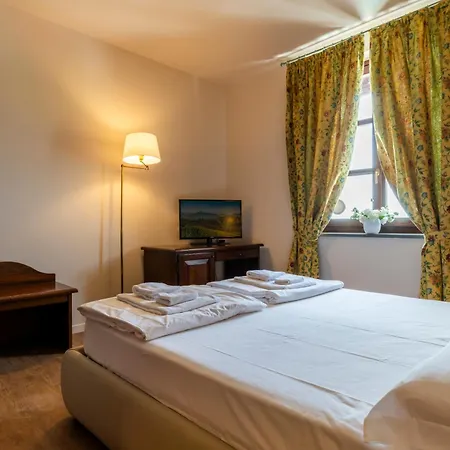 Ai Tardi 3* Diano dʼAlba