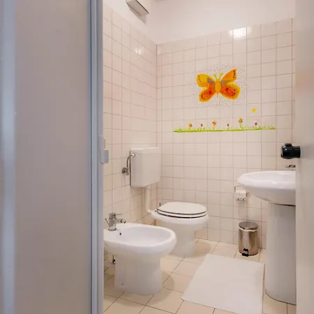 Ai Tardi Hotell Diano dʼAlba