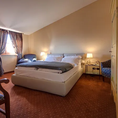 Hotell Ai Tardi