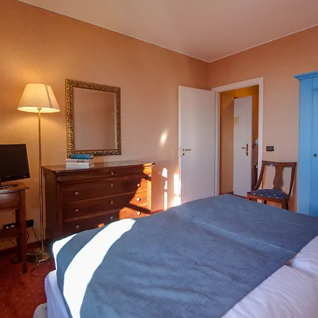 Ai Tardi Hotel
