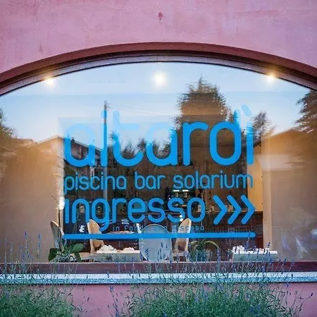 Ai Tardi Hotell Diano dʼAlba